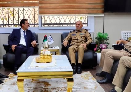 Head of Passport Authority Meets Foreign Ministry Official to Discuss Diplomatic Procedures